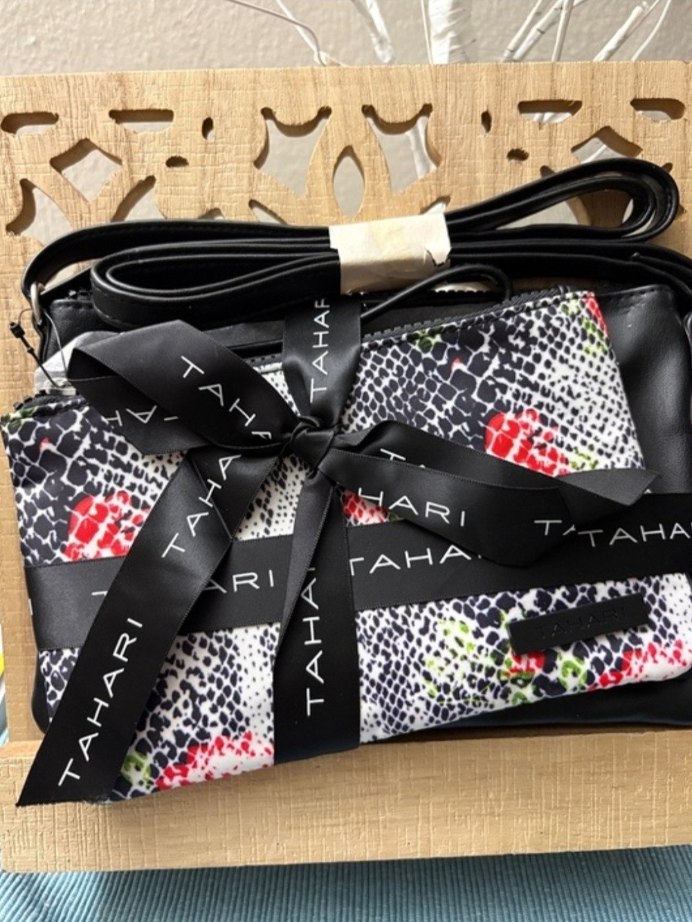 Tahari NWT Black Crossbody with Multicolor Snake-Print Pouch MSRP$79